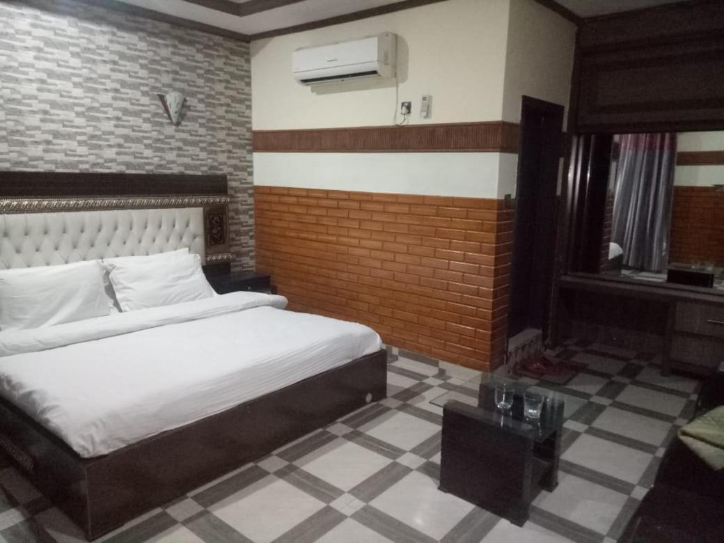 Manama Hotel Ijp Rawalpindi Bagian luar foto